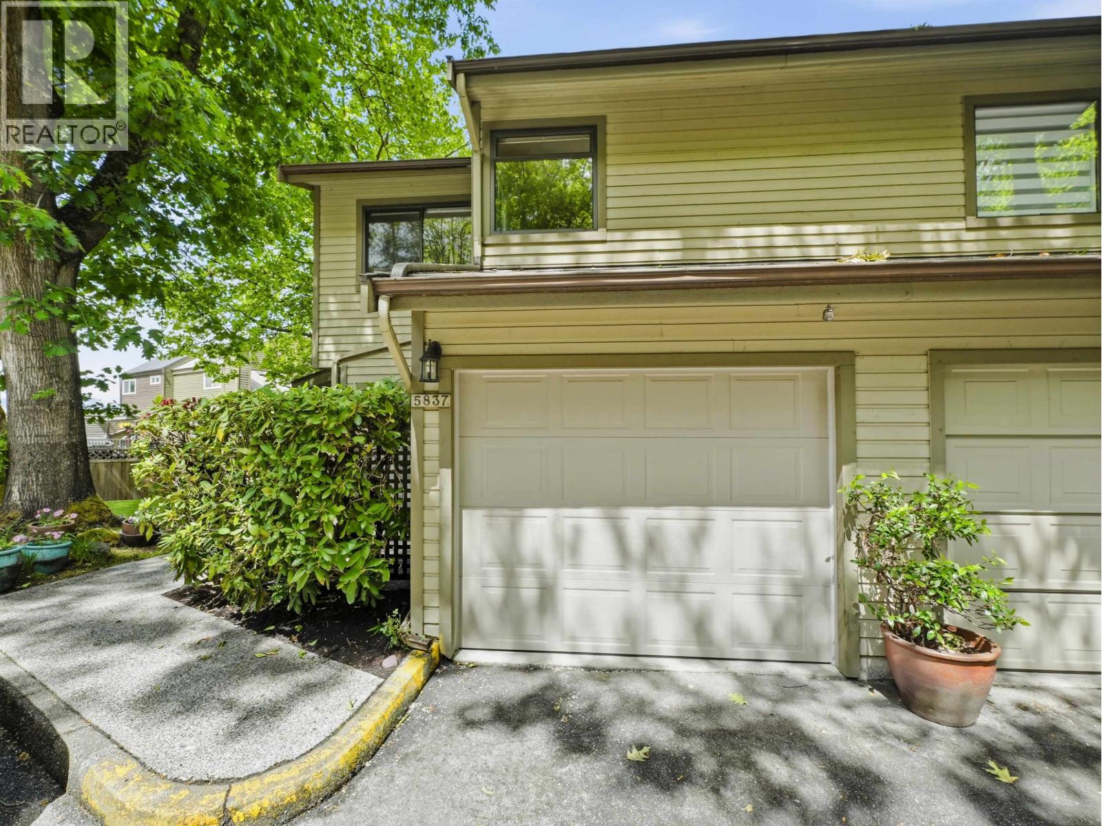 5837 MAYVIEW CIRCLE