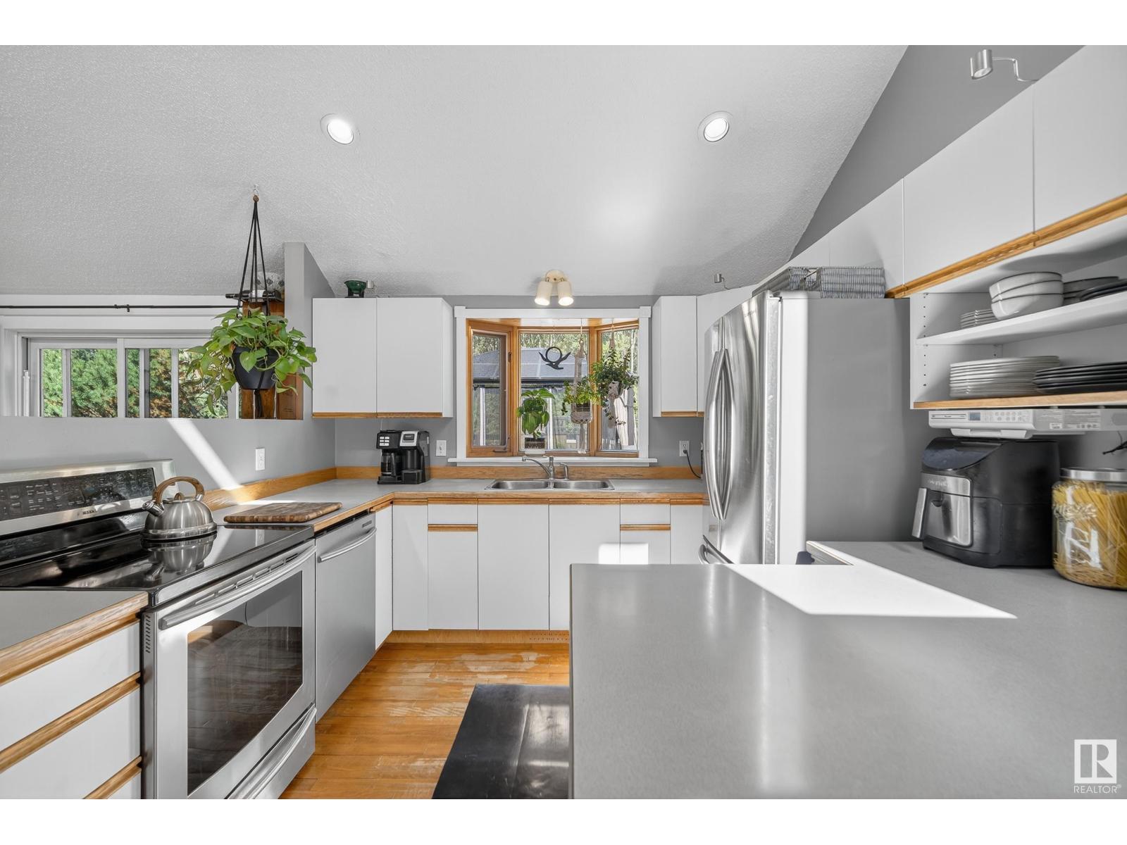 #145 52510 RGE ROAD 213
