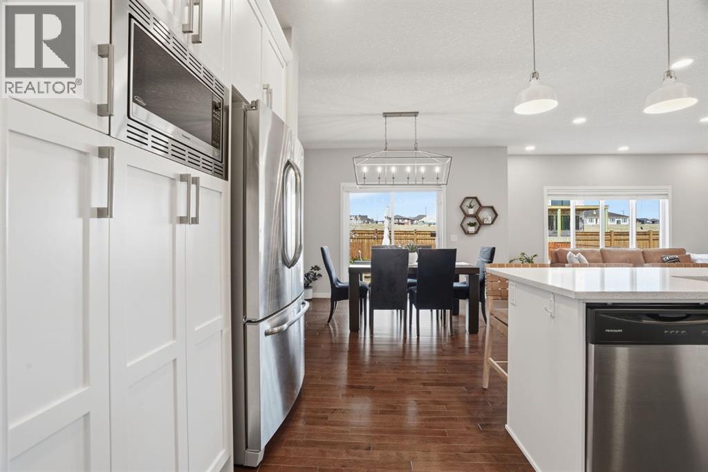 81 Mount Rae Heights