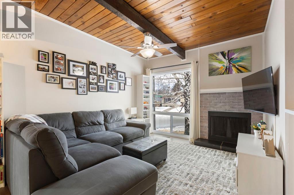 4954 Rundlewood Drive NE