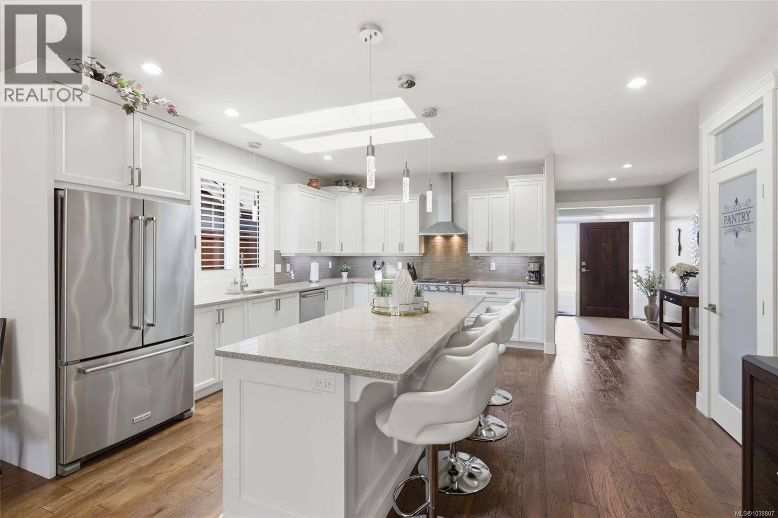 158 Skylark Ave