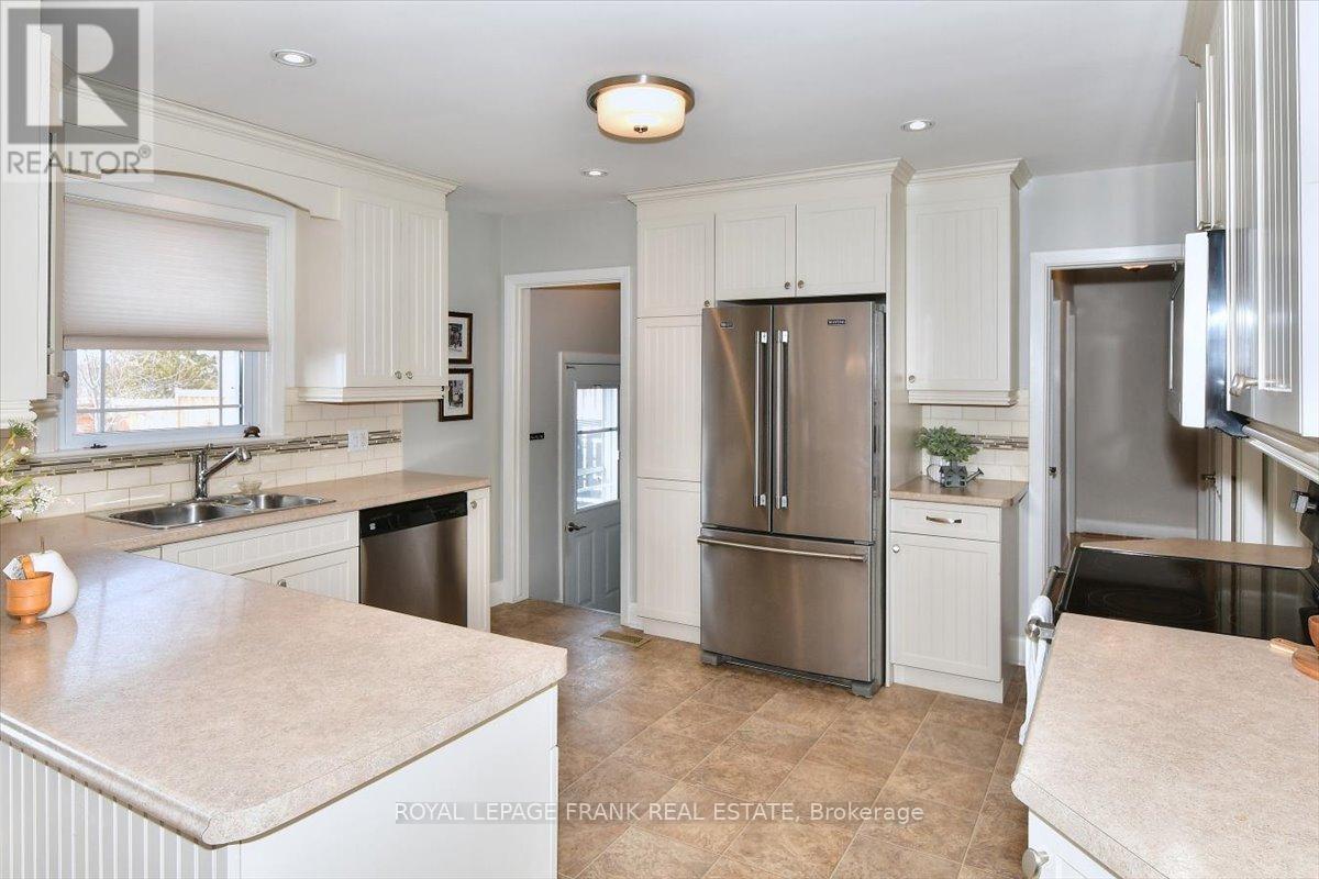 1369 ARMSTRONG DRIVE