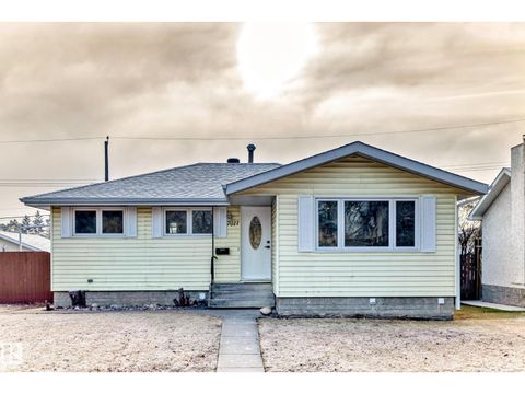 7011 135A AV NW Edmonton AB T5C2H7