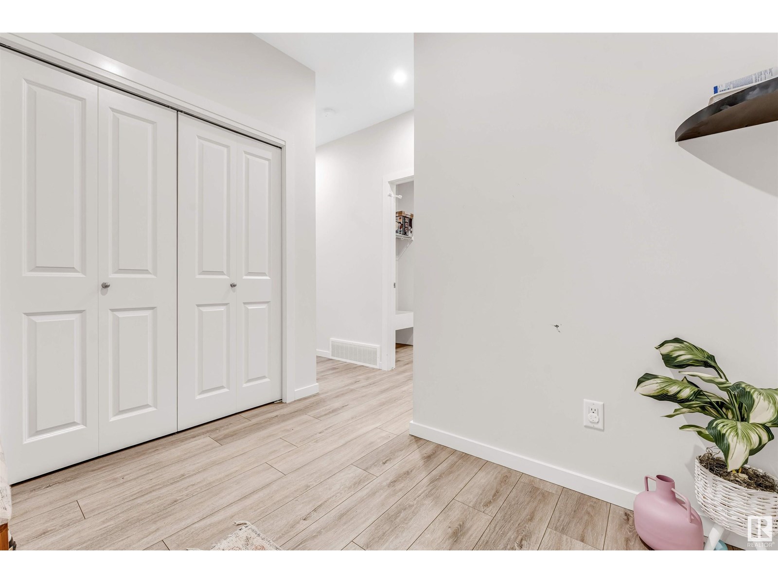 448 ROBERTS CR