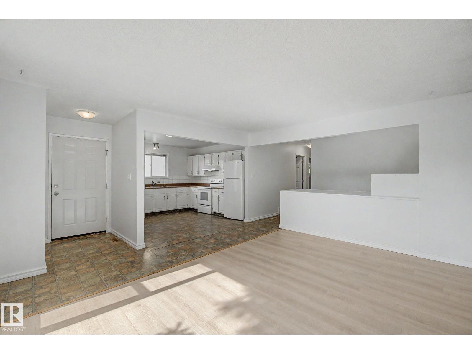 6237 13 AV NW