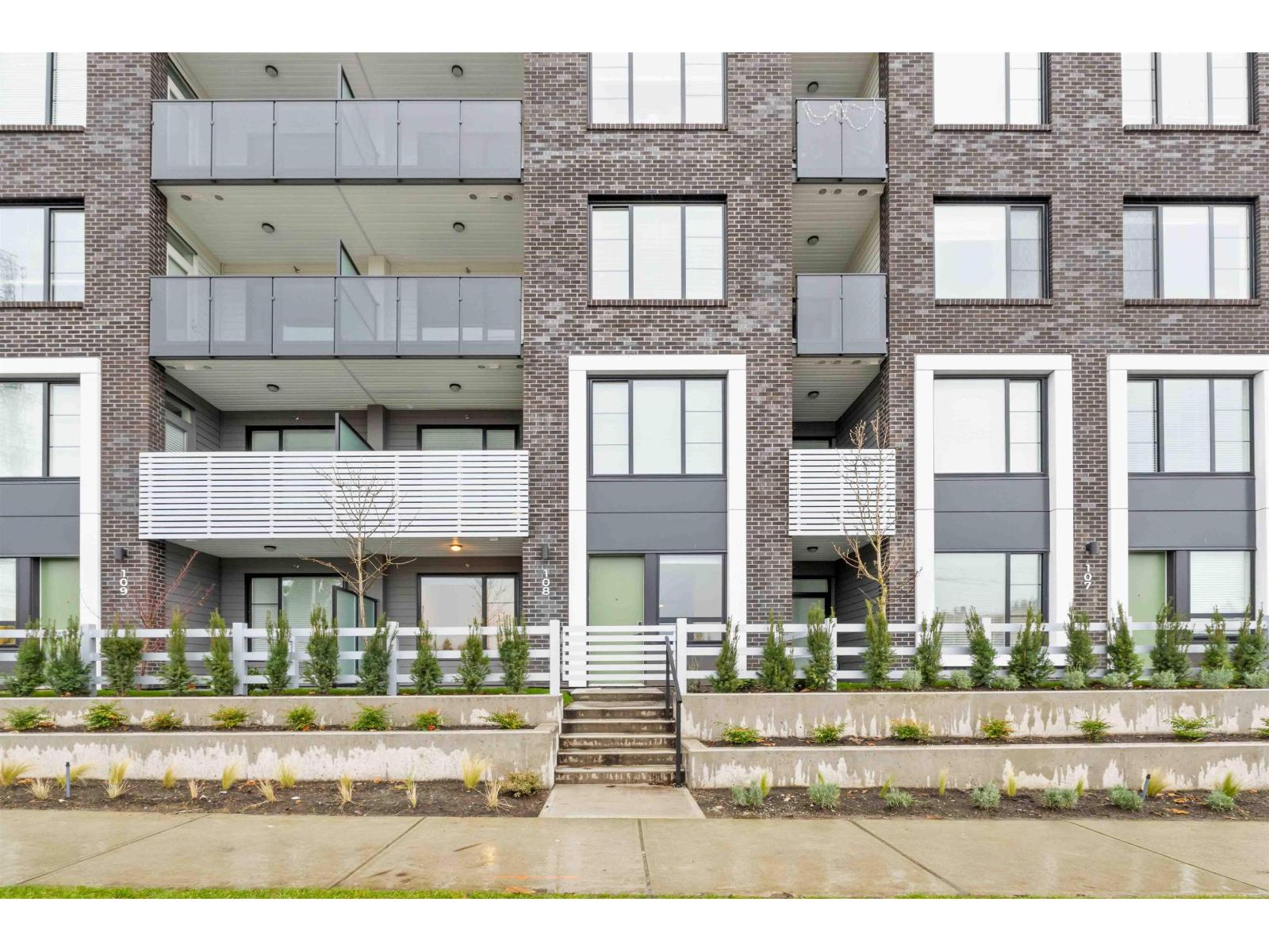 109 15848 FRASER HIGHWAY