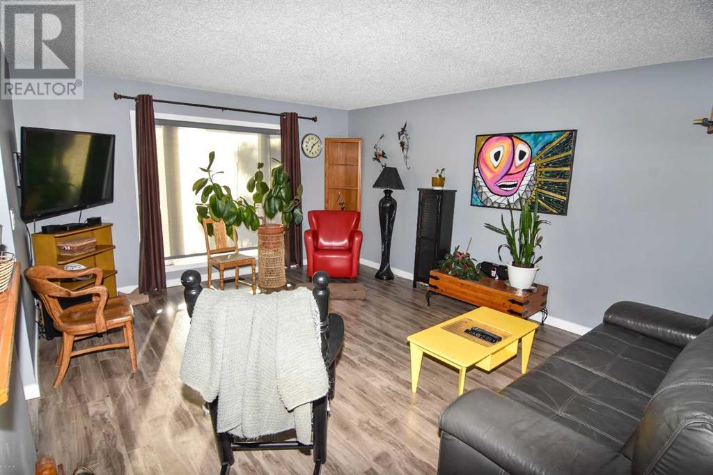 106 Eldorado Road SE