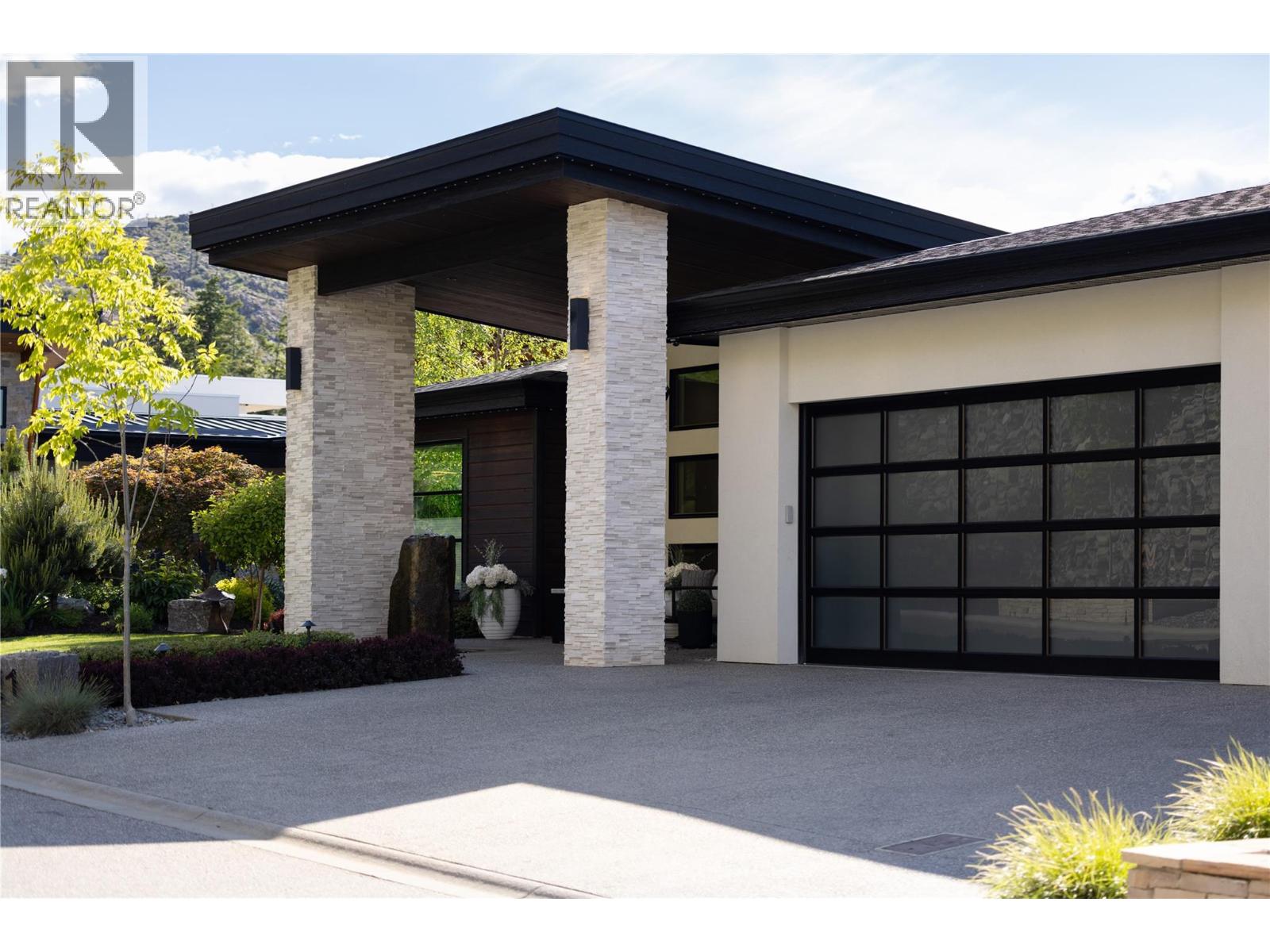 5650 The Edge Place Unit# 111