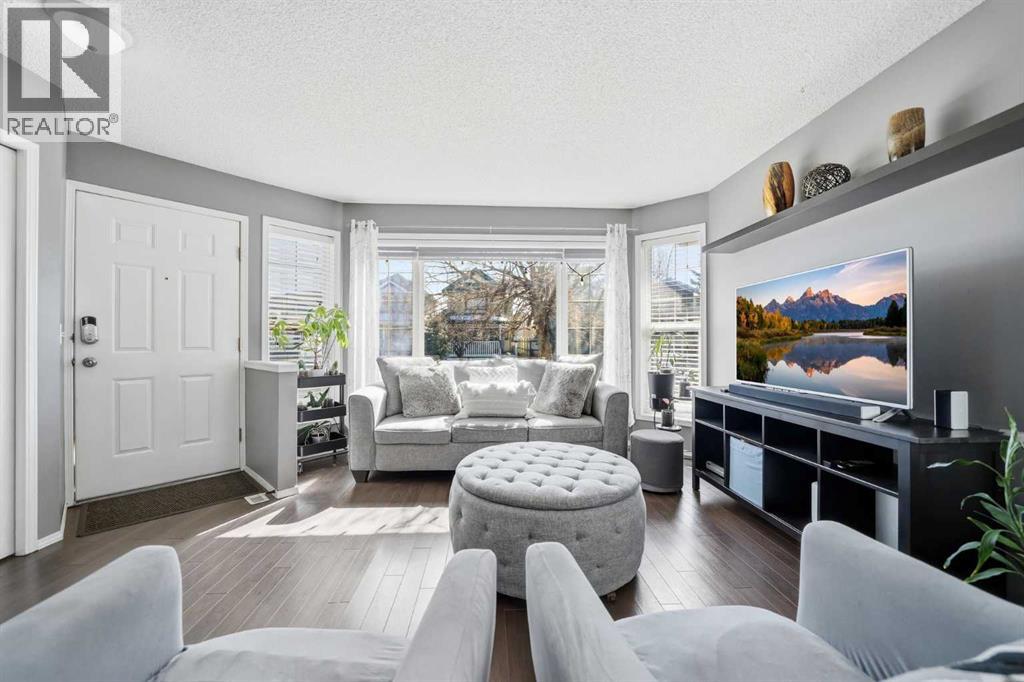 28 Martin Crossing Rise NE