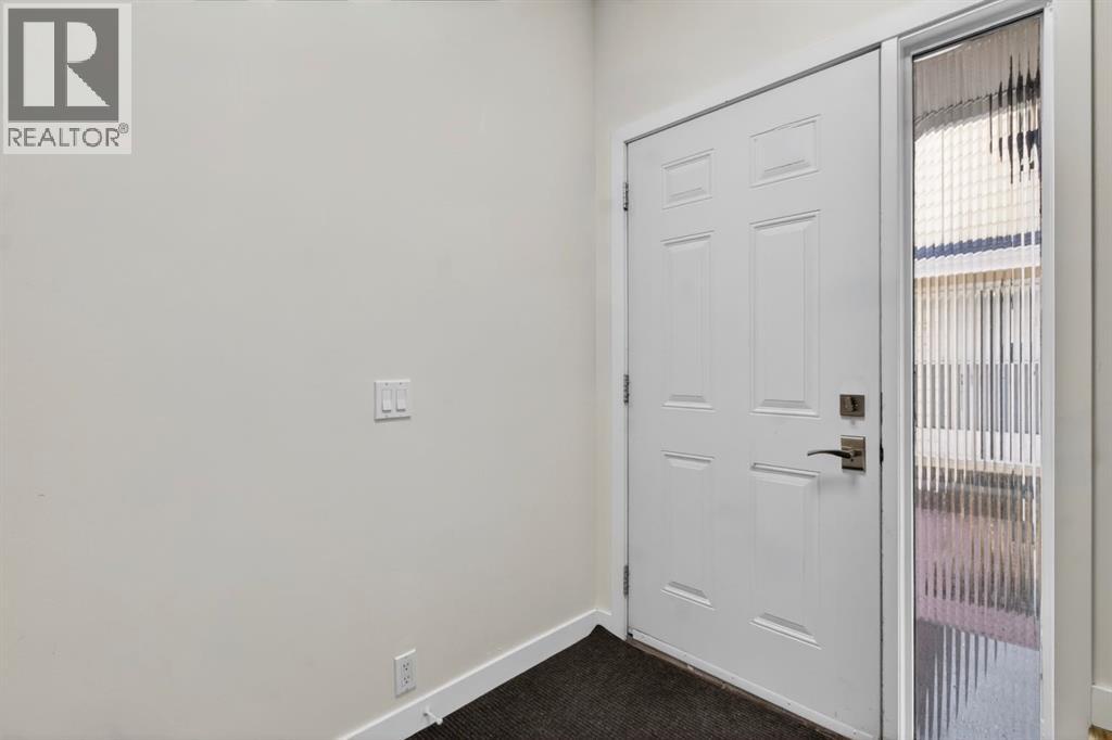 360 Point Mckay Gardens NW