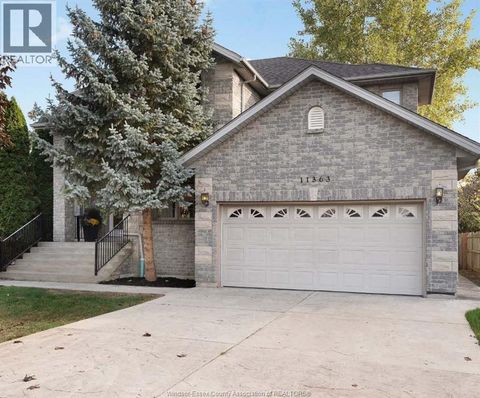 Property photo of 11363 amalfi drive, windsor, ON n8p1j8