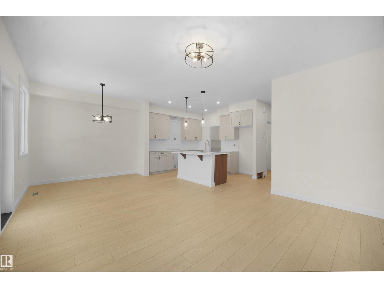6331 175 AV NW