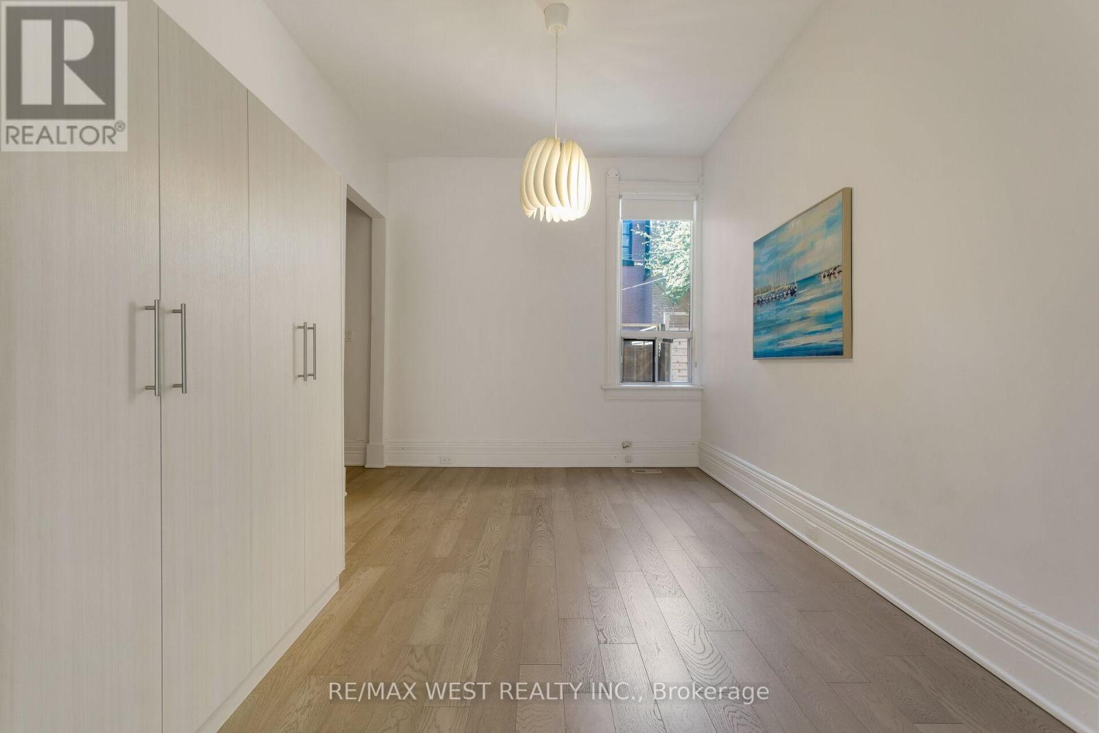 17 MELBOURNE AVENUE