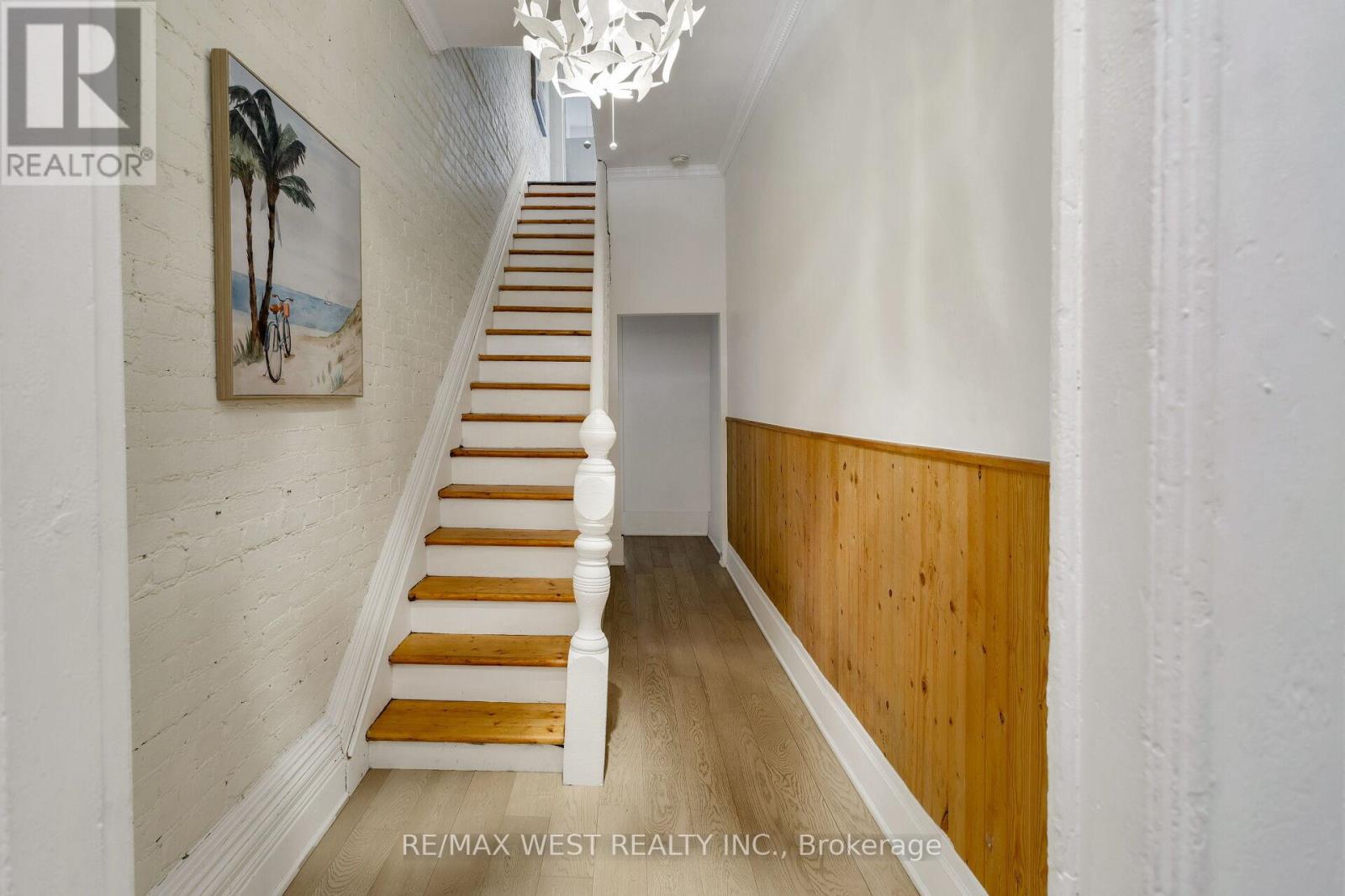 17 MELBOURNE AVENUE