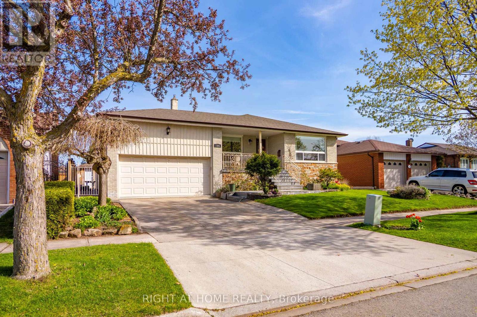 304 ULRIC CRESCENT