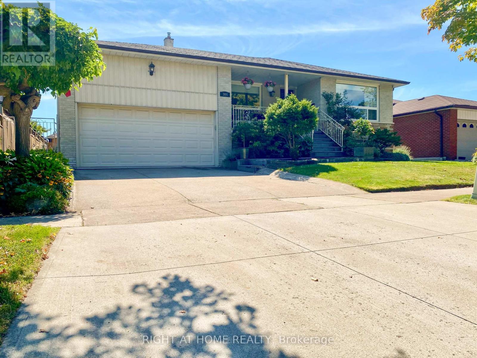 304 ULRIC CRESCENT