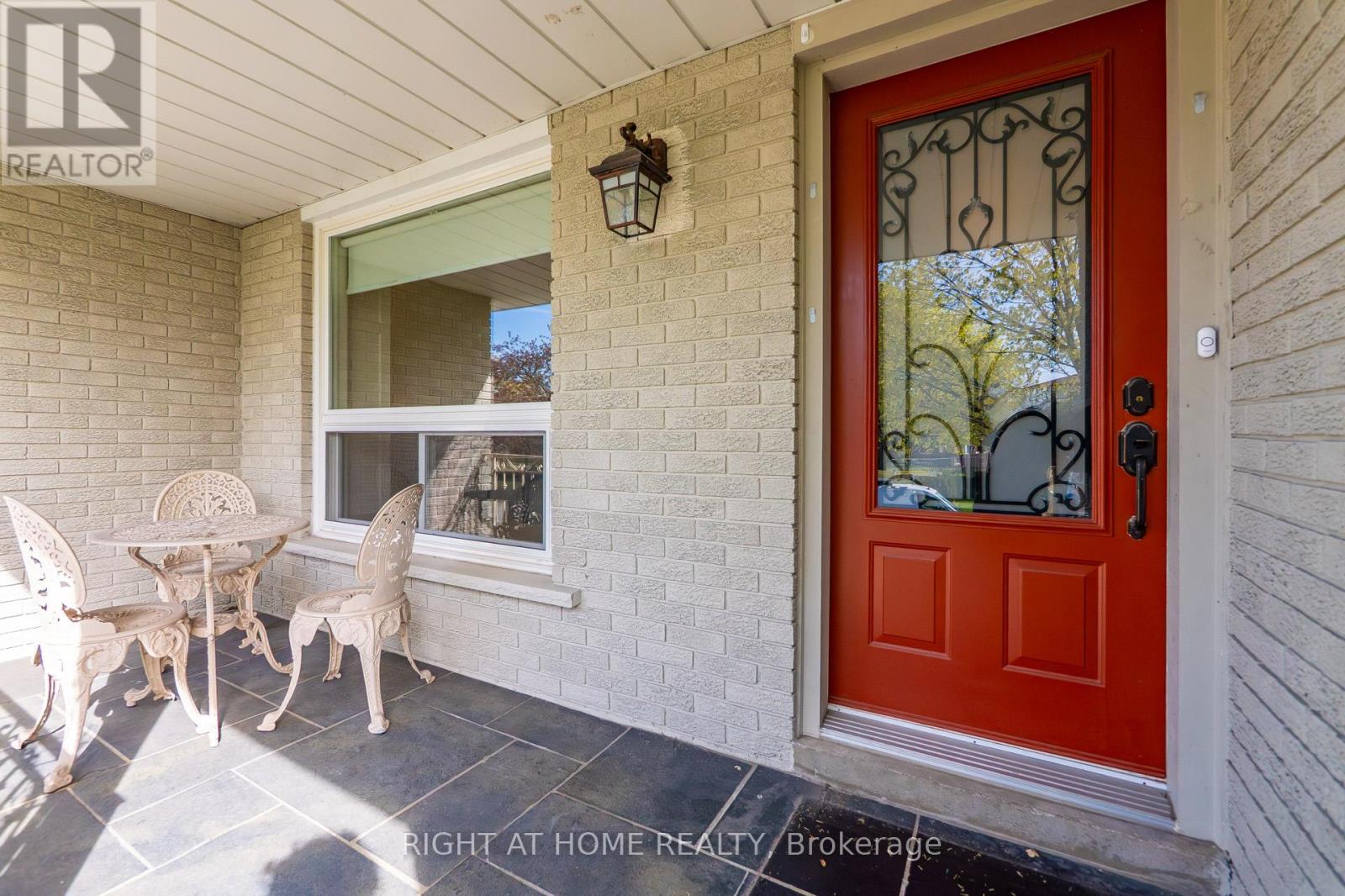 304 ULRIC CRESCENT