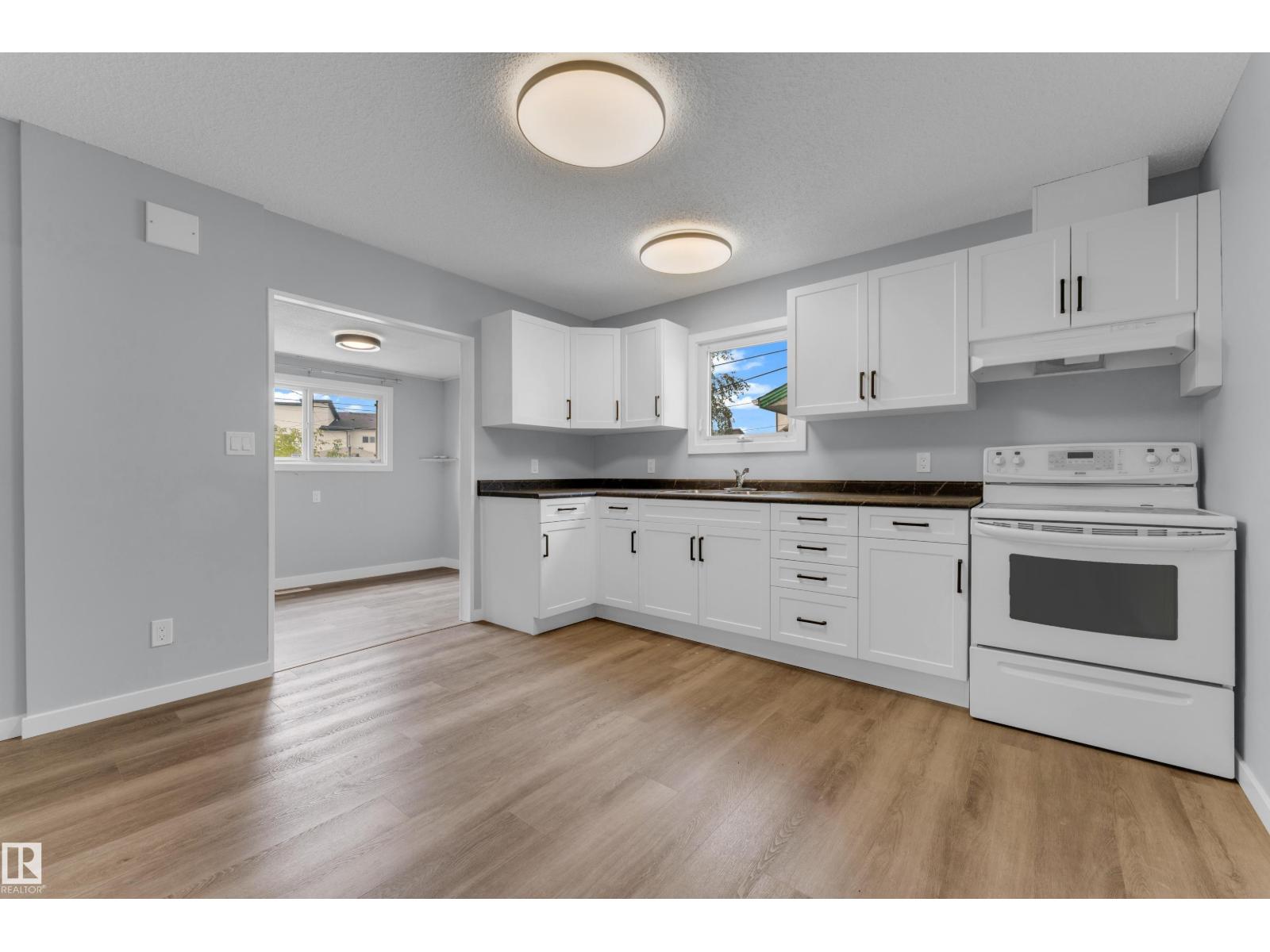 9416 153 ST NW