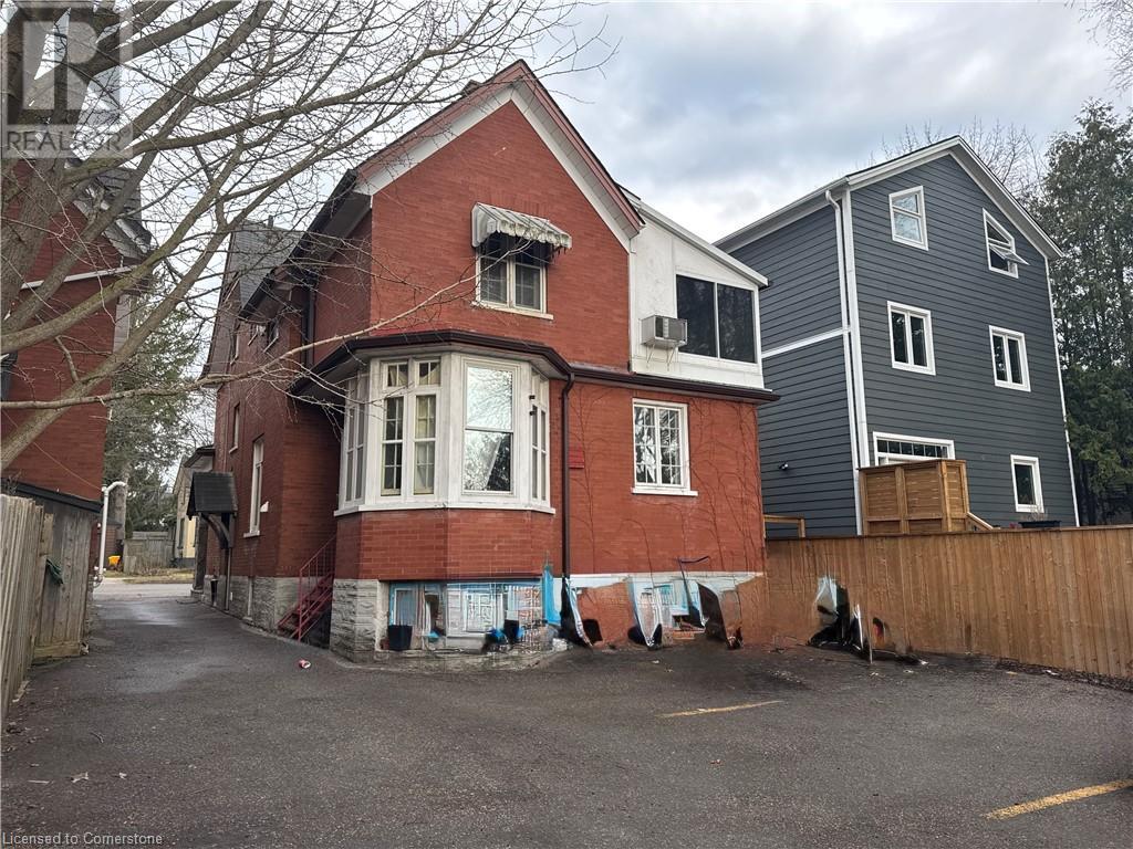 32 SIMEON Street