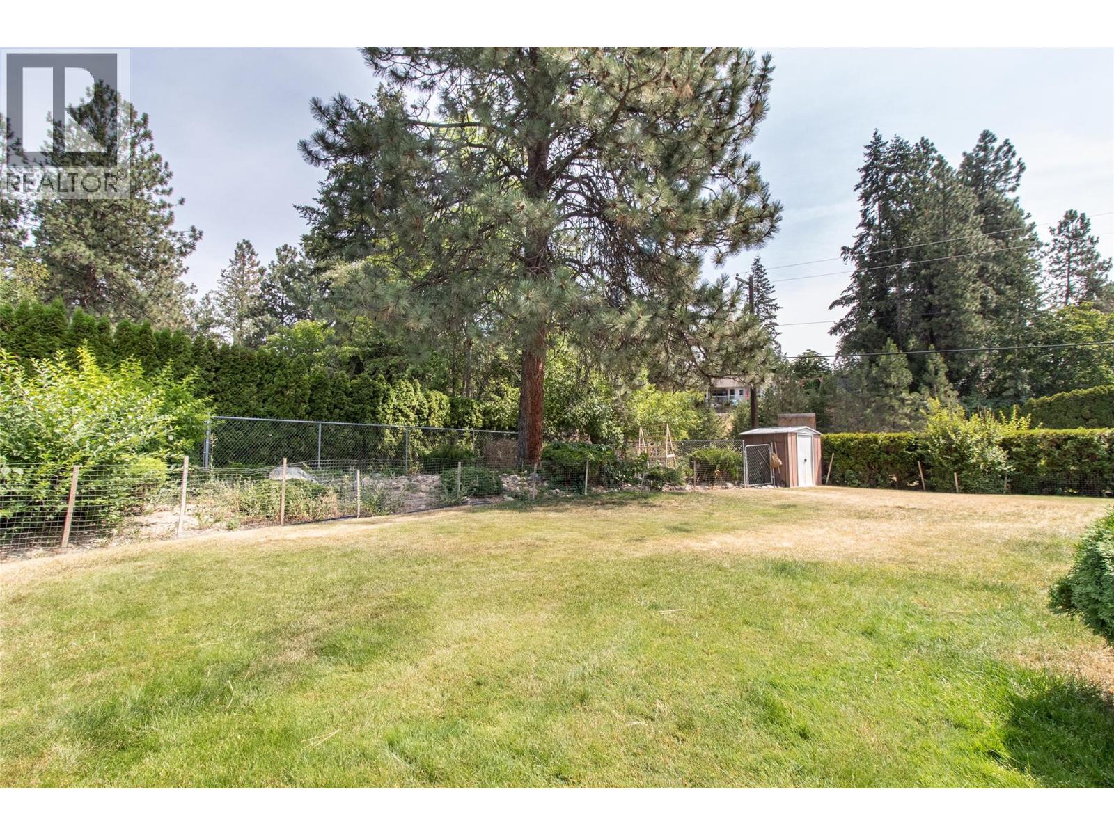3855 Tillicum Court