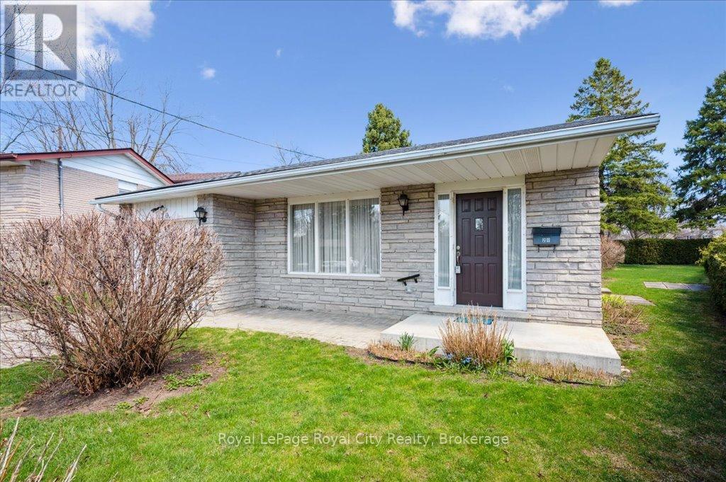29 VISTA TERRACE