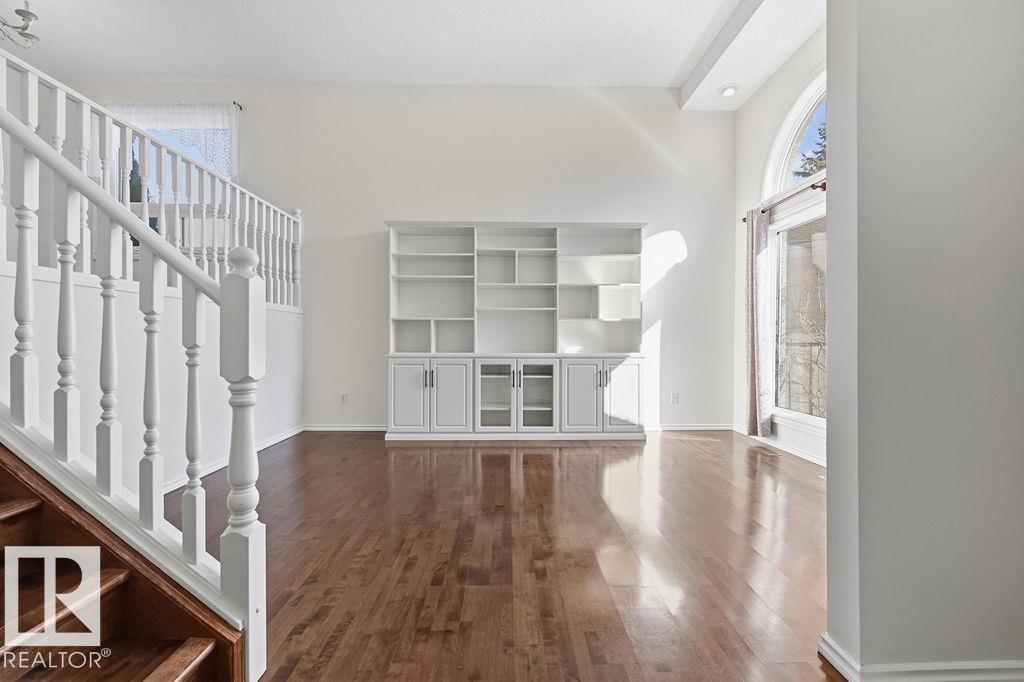 3772 30 ST NW