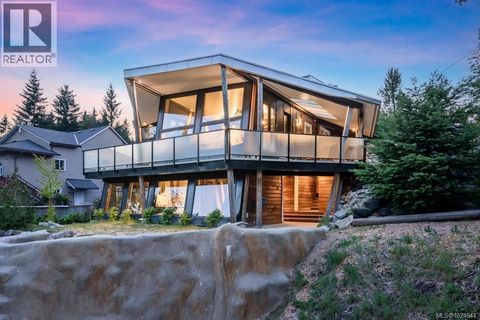 2613 Dunsmuir Ave Cumberland BC V0R1S0