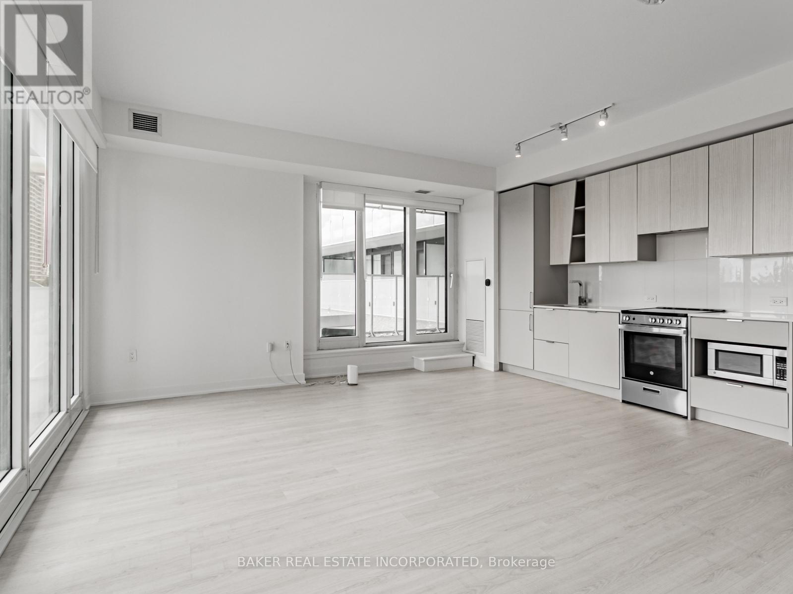 213 - 3883 QUARTZ ROAD