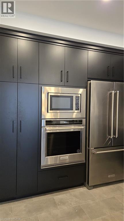 1975 FOUNTAIN GRASS Drive Unit# 202