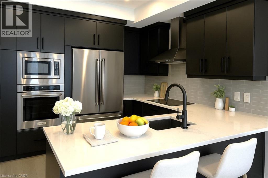 1975 FOUNTAIN GRASS Drive Unit# 202