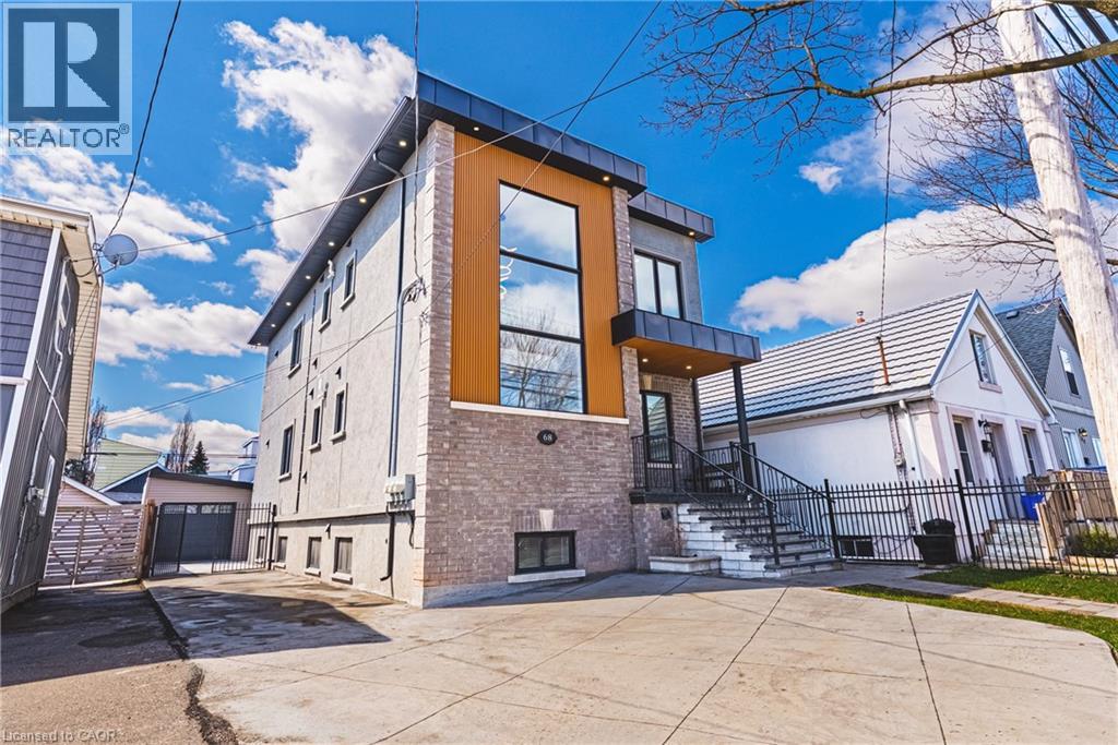 68 VANSITMART Avenue