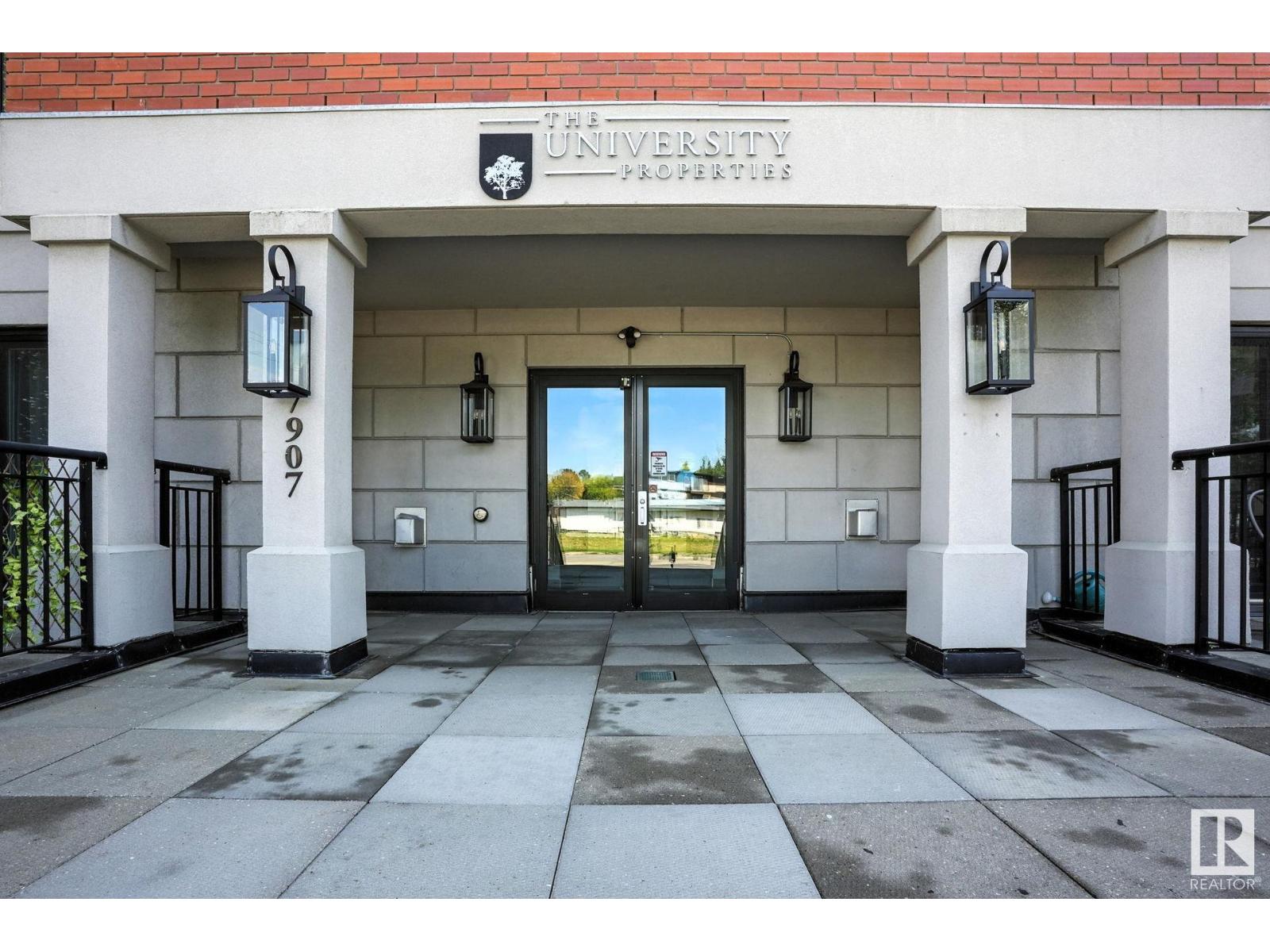 #303 7907 109 ST NW