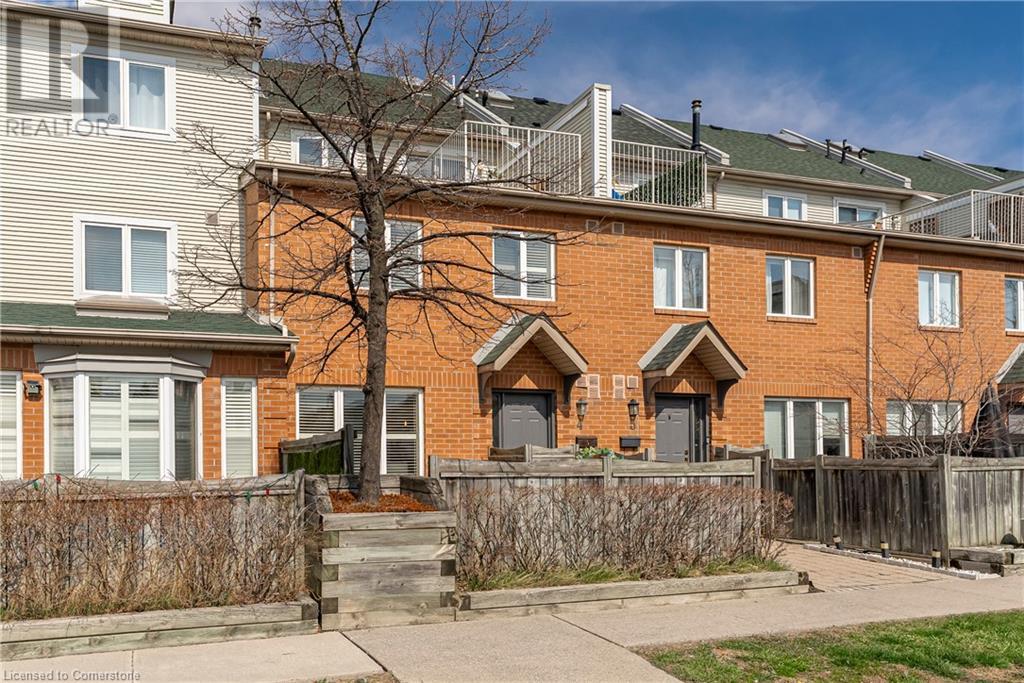 1241 PARKWEST Place Unit# 4