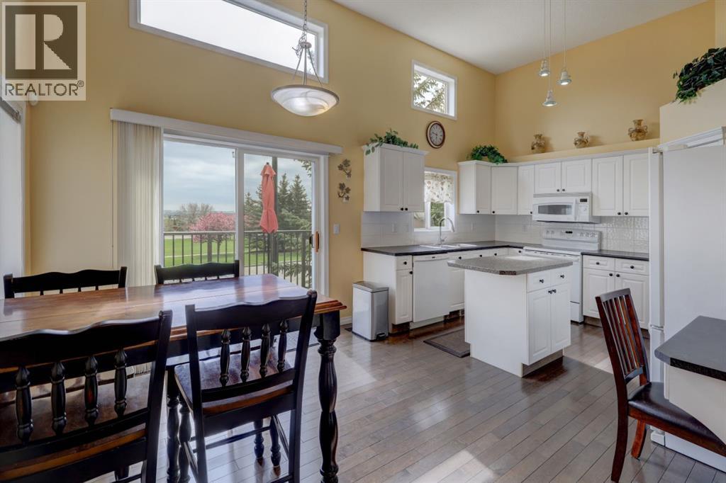 82 Country Hills Cove NW