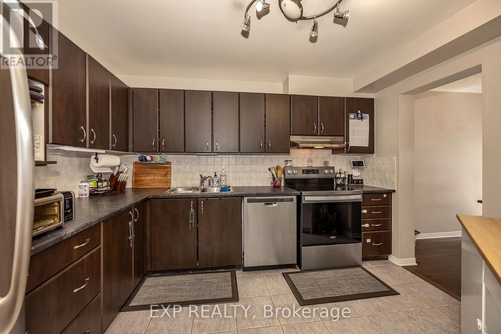 359 BAKEWELL CRESCENT