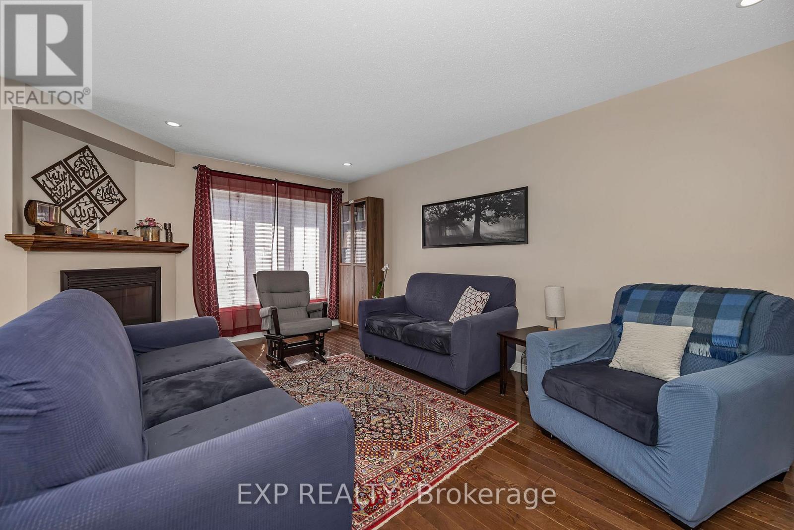 359 BAKEWELL CRESCENT