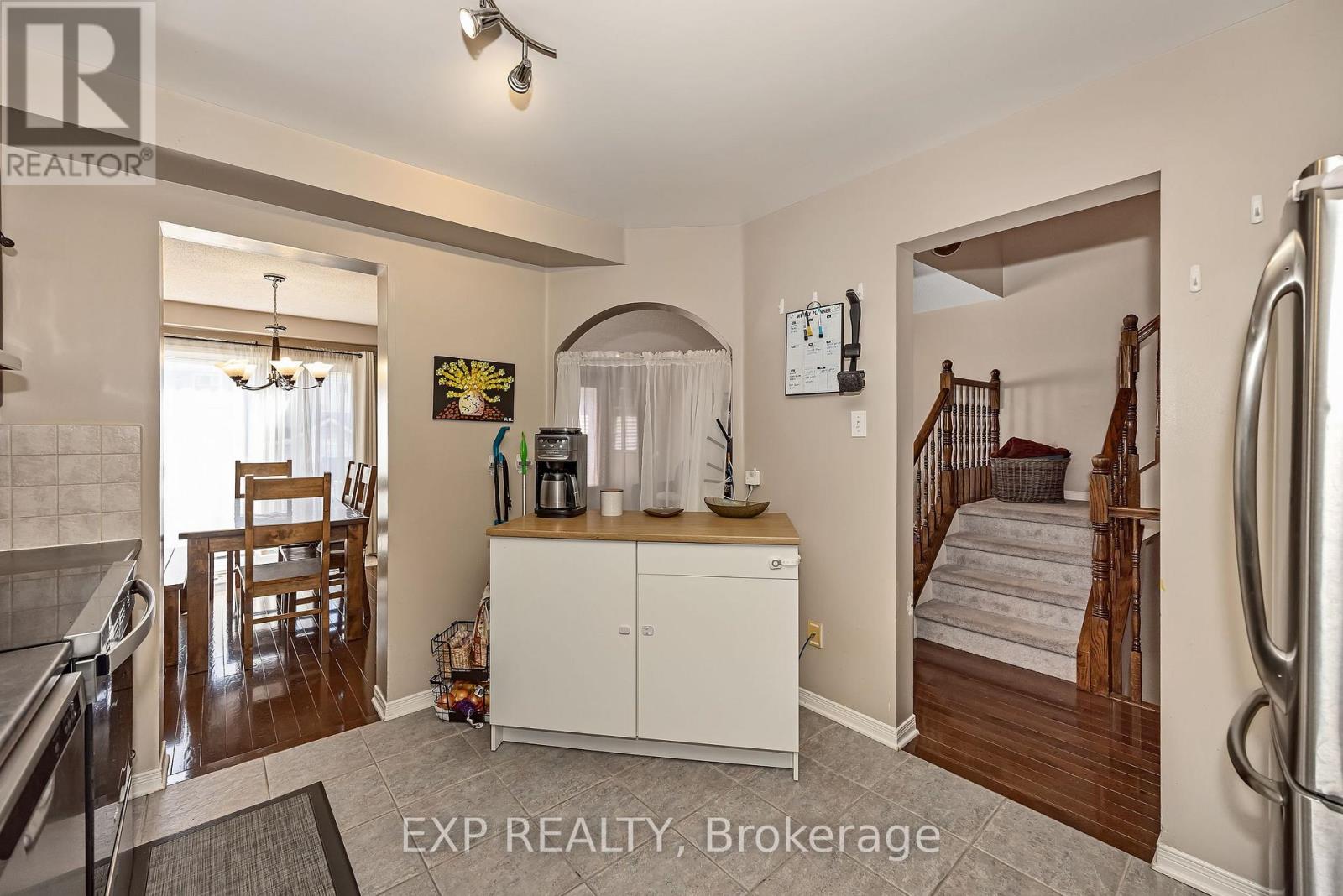 359 BAKEWELL CRESCENT