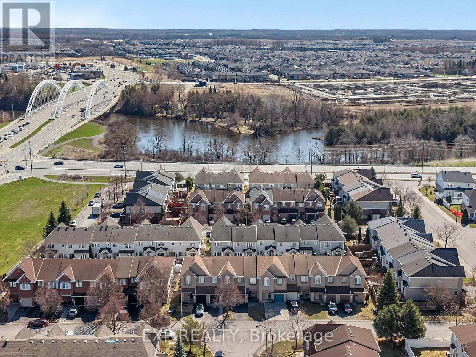 359 BAKEWELL CRESCENT