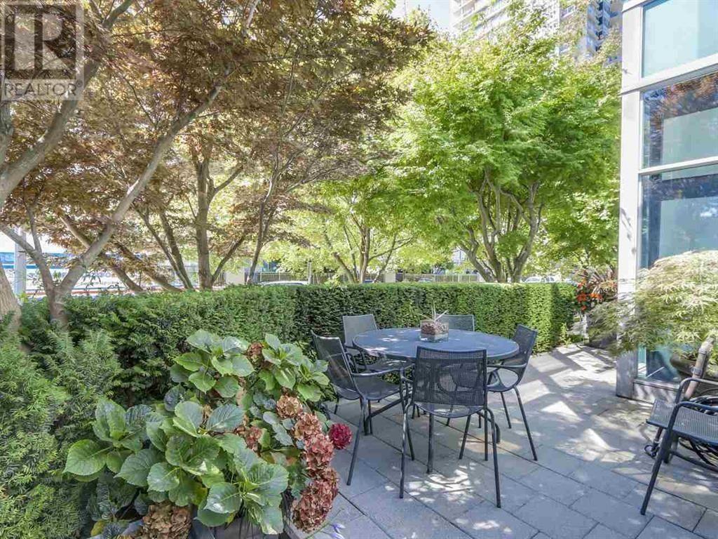 403 BEACH CRESCENT