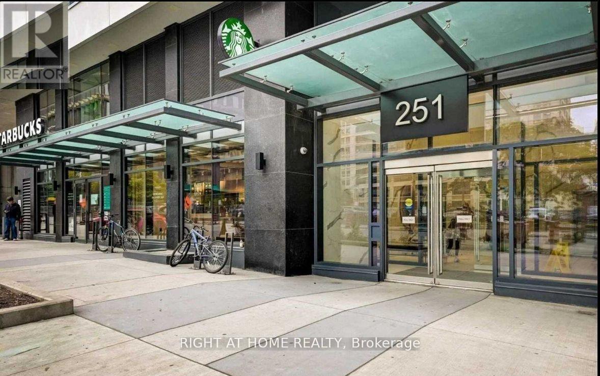 938 - 251 JARVIS STREET