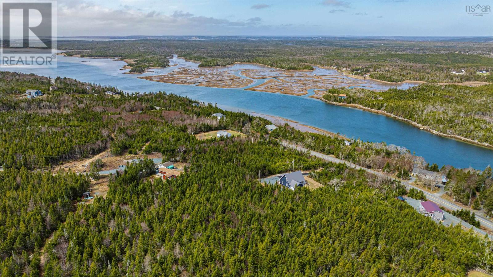 1399 East Petpeswick Road