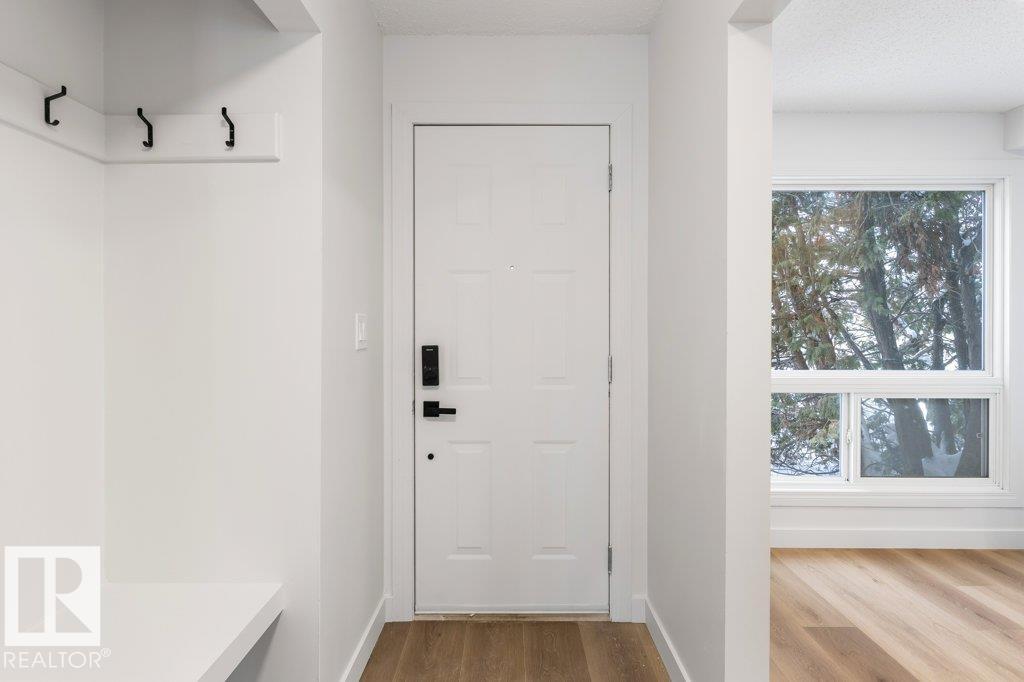 324 Grandin Village