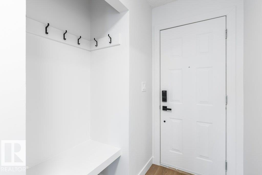 324 Grandin Village