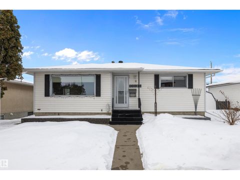 13536 66 ST NW Edmonton AB T5C0B6
