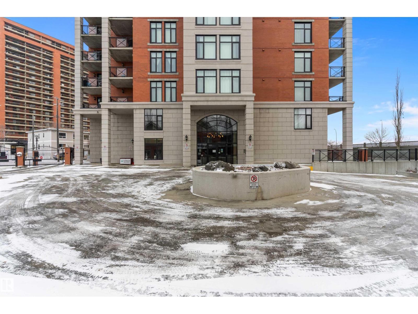 #402 9020 JASPER AV NW