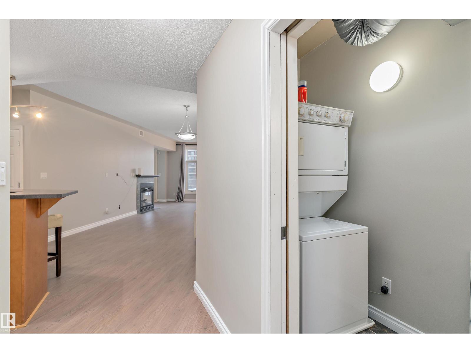 #402 9020 JASPER AV NW