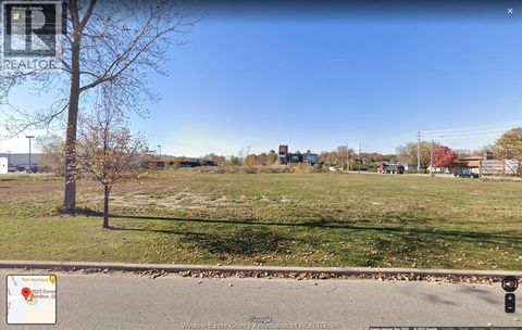 2025 DIVISION ROAD Windsor ON N8W1Z7