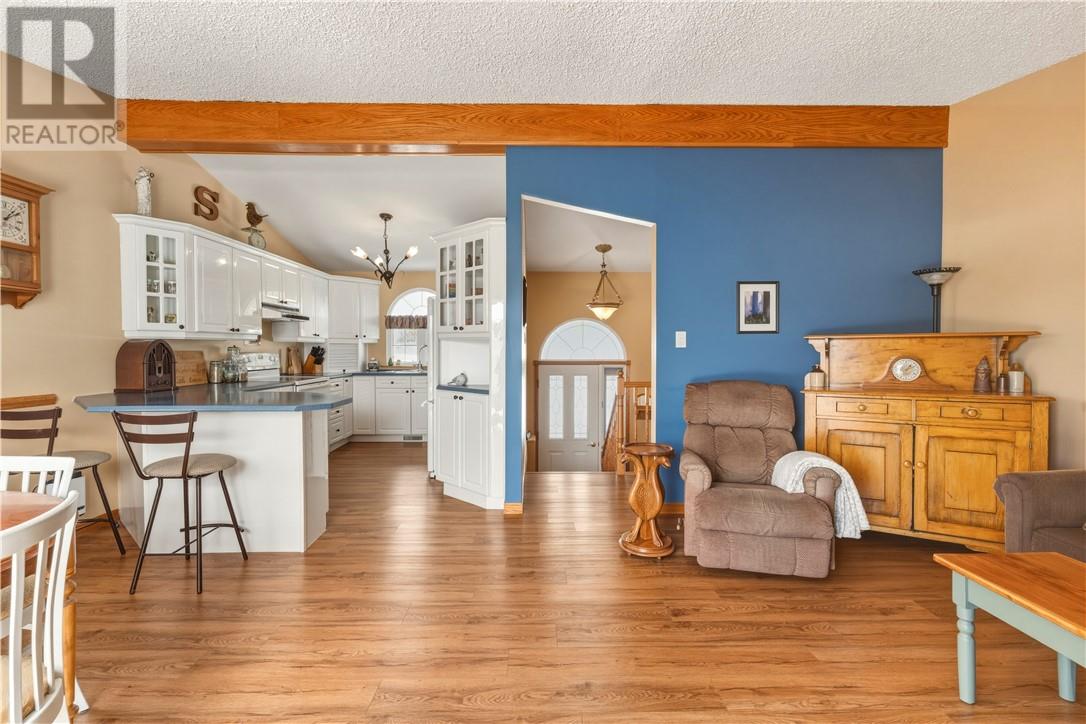 24 Vaillancourt Crescent