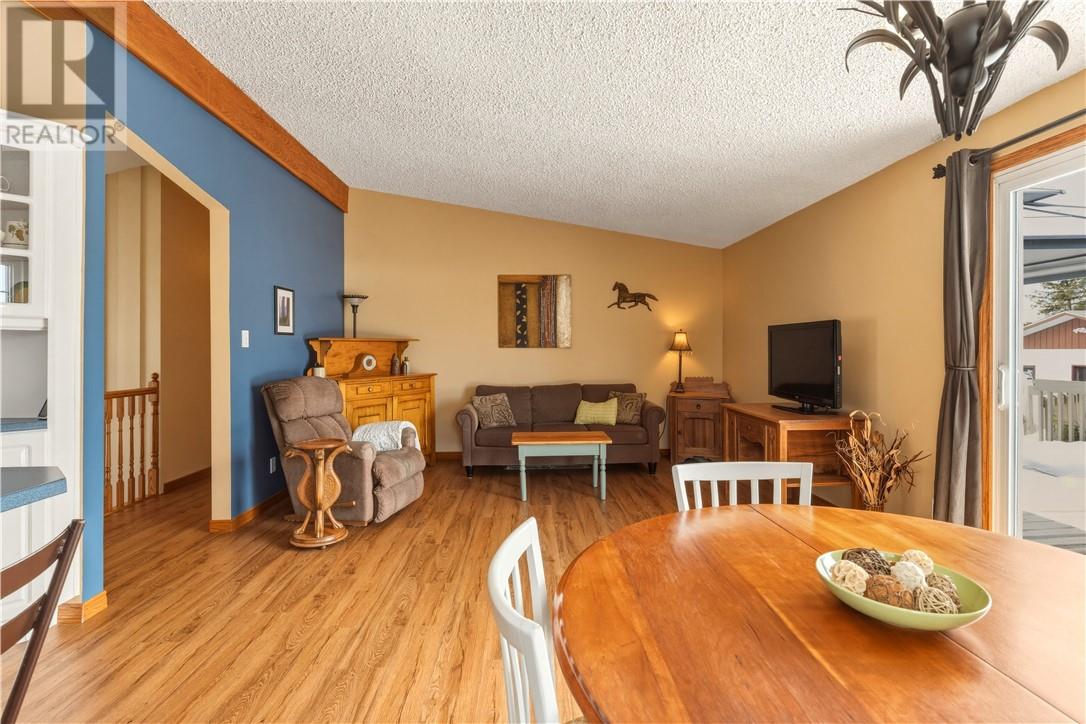 24 Vaillancourt Crescent