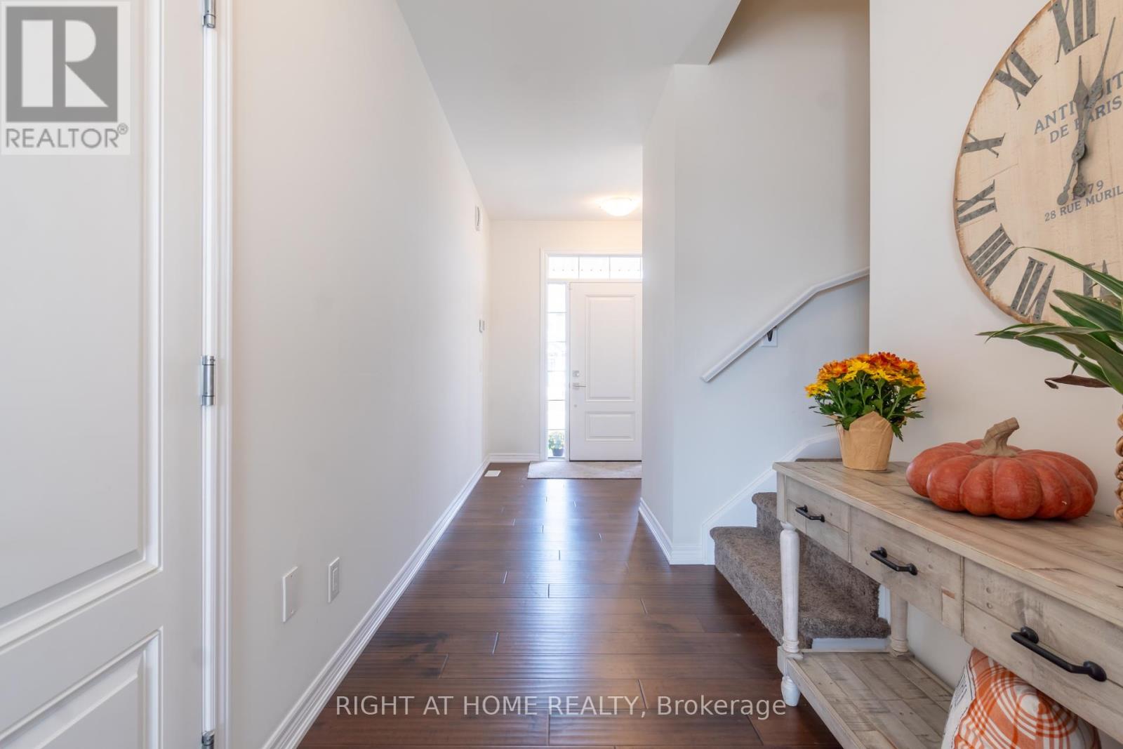 21 LAMB CRESCENT